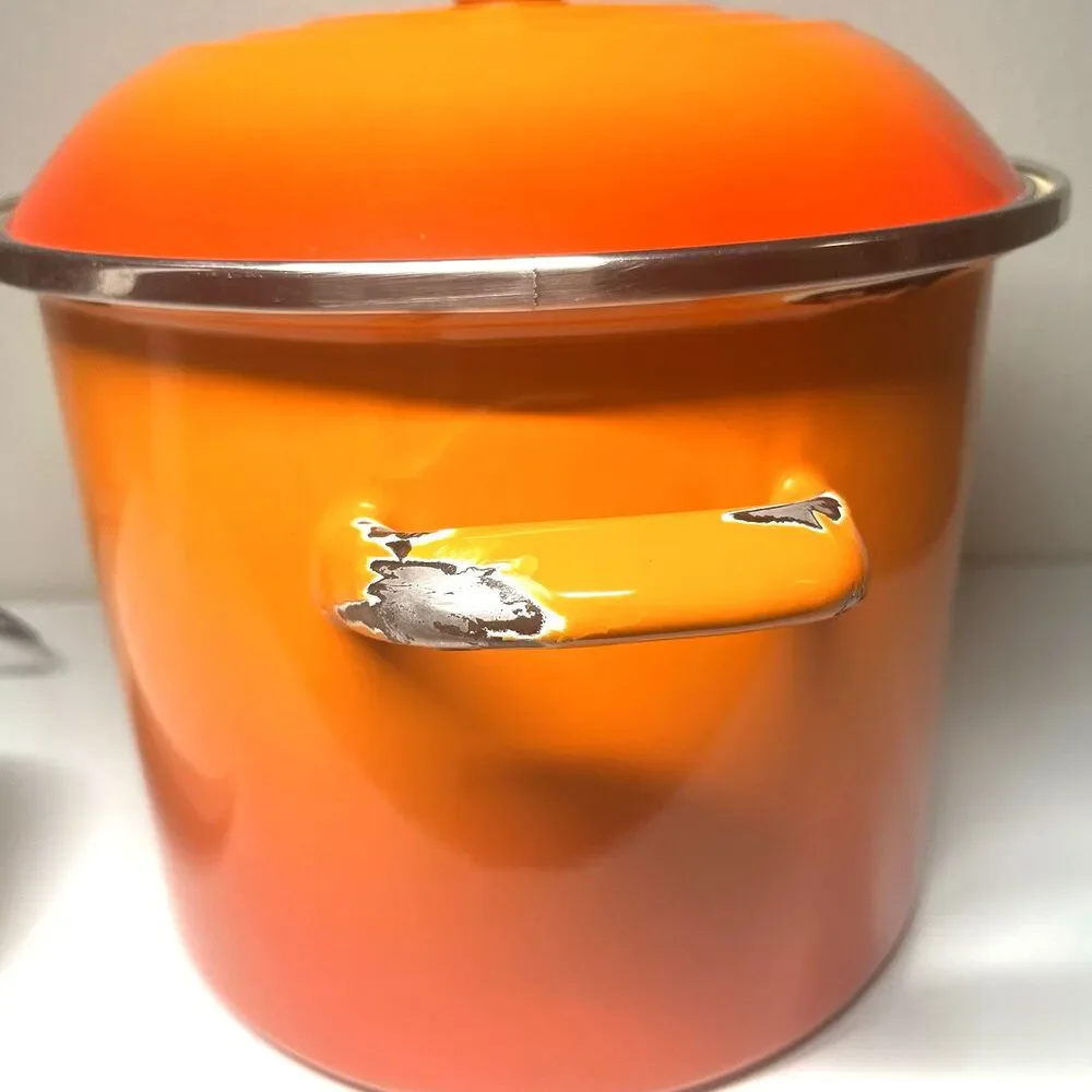 Le Creuset 6-Qt Enamel on Steel Stockpot Flame – Enamel Wear – Read